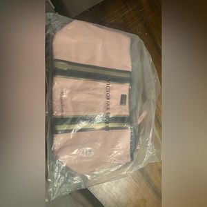 COPY - Victoria Secret Tote